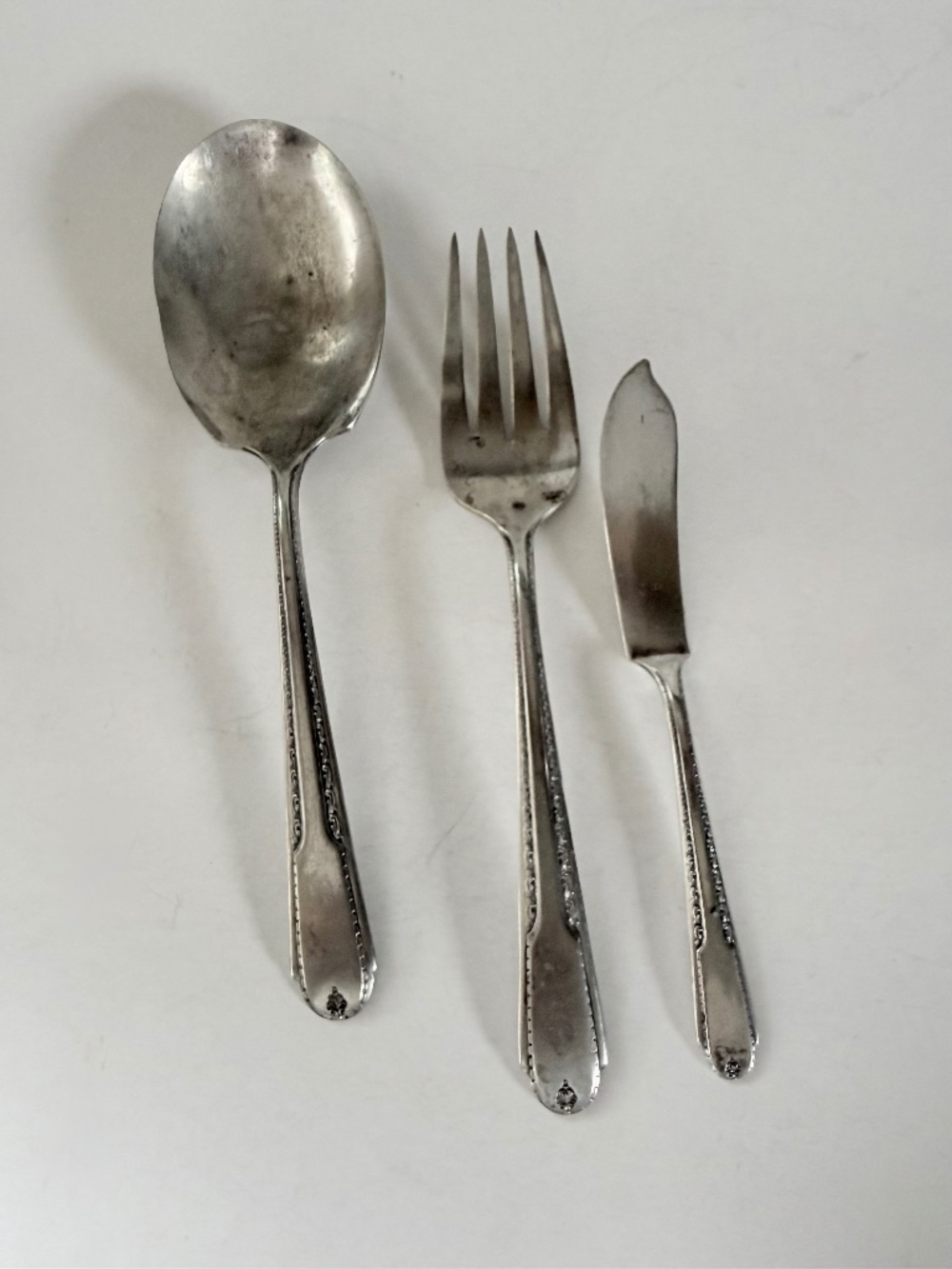 VINTAGE CAVALIER SILVERPLATE SERVING PIECES